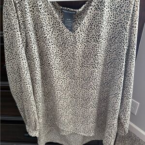 Women’s dress shirt